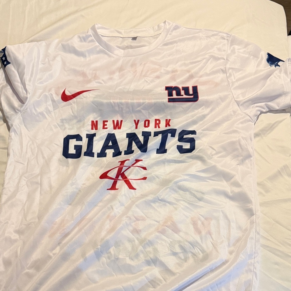 Nike White New York Giants T-Shirt with Red and Blue Accents